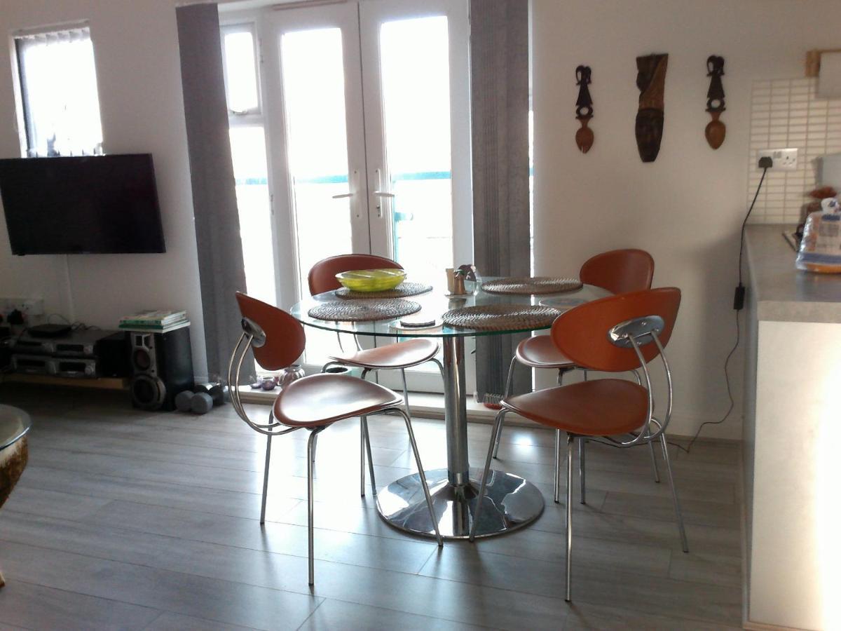 Two Bedroom London Luxury Apartment Екстериор снимка