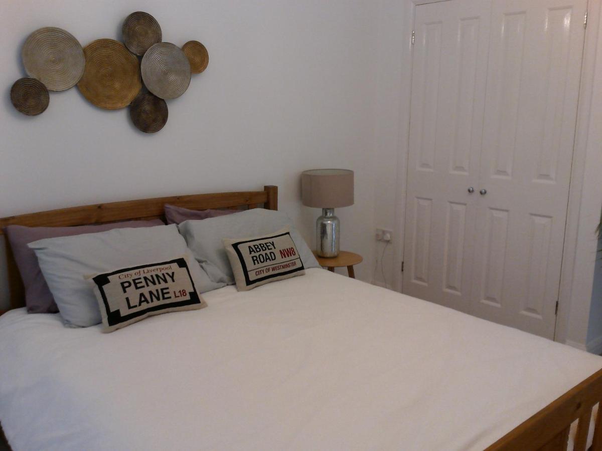 Two Bedroom London Luxury Apartment Екстериор снимка