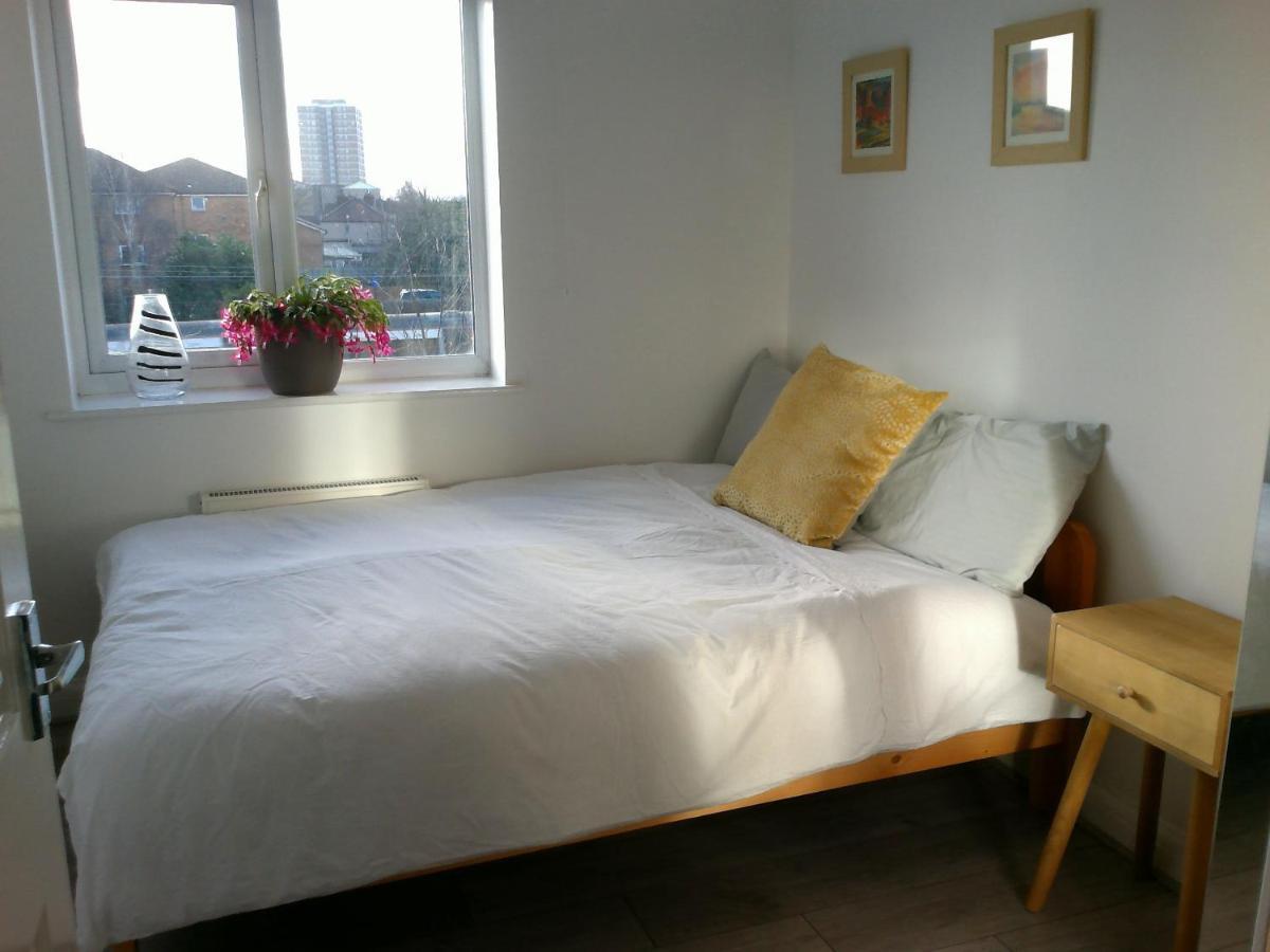 Two Bedroom London Luxury Apartment Екстериор снимка