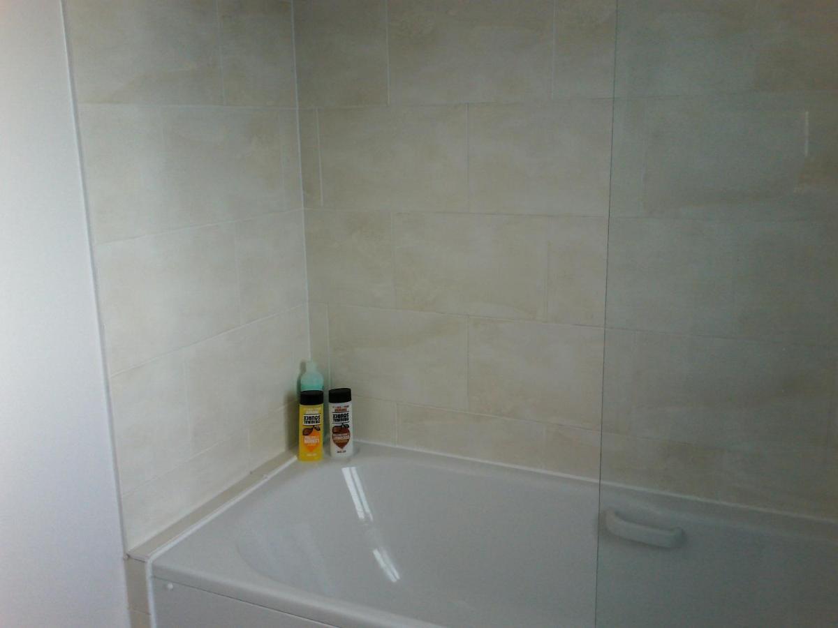 Two Bedroom London Luxury Apartment Екстериор снимка